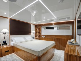 2021 Lazzara Yachts Uhv 87