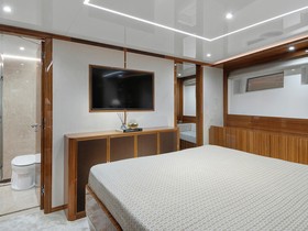 2021 Lazzara Yachts Uhv 87 на продажу