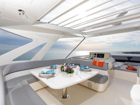 2011 Ferretti Yachts 800