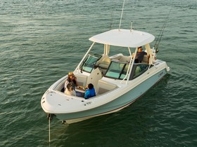 2023 Boston Whaler 240 Vantage