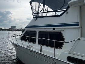 1988 Aquarius Cockpit Motor Yacht