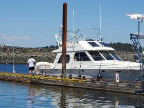 Vegyél 1982 Uniflite 41 Yachtfisher