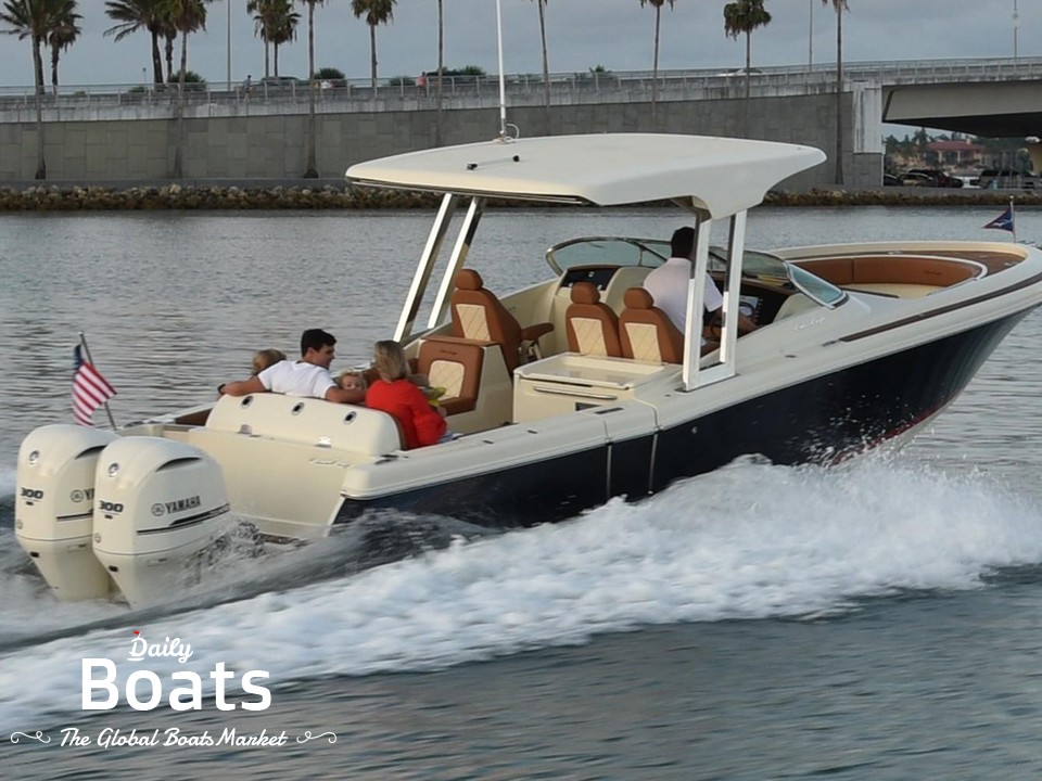 2023 Chris-Craft Calypso 30