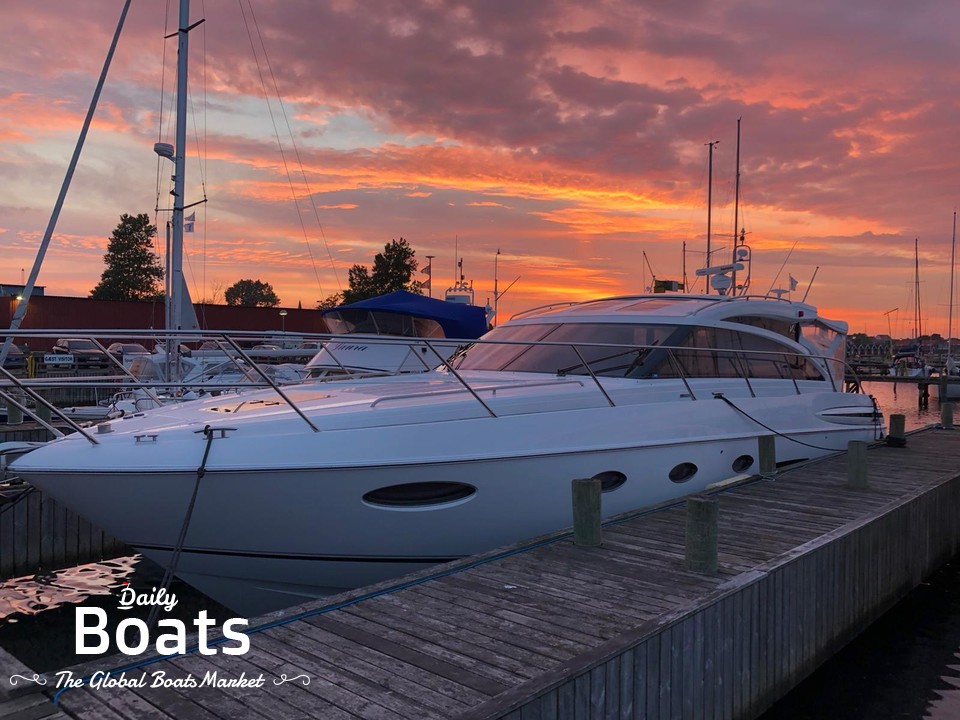 2015 Princess V52