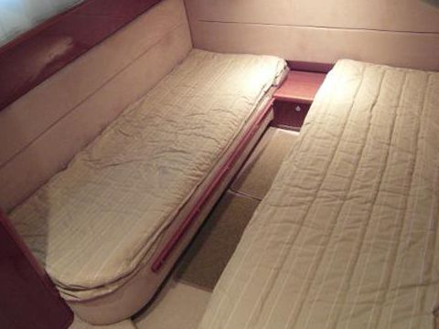 Buy 2007 Princess 420