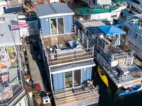 2017 Custom Houseboat