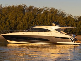 2023 Riviera 5400 Sport Yacht till salu