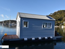 2022 Custom Houseboat 2022 na prodej