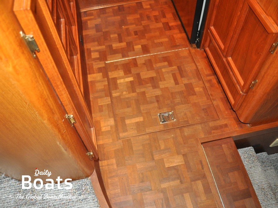 1991 Egg Harbor 42 for sale. View price, photos and Buy 1991 Egg Harbor