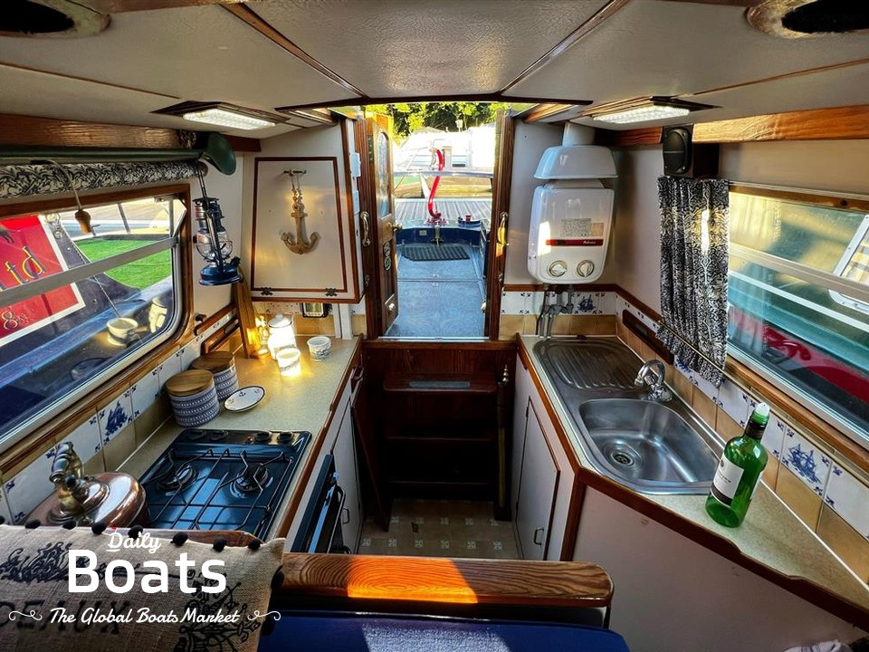 1982 Hancock & Lane 40' Narrow Boat for sale. View price, photos and