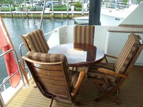 1996 Hatteras Yachts Sport Deck kaufen