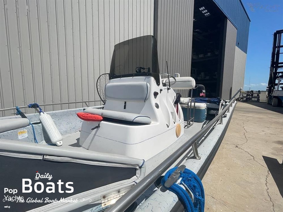 2004 Blue Wave Boats 220 for sale. View price, photos and Buy 2004 Blue
