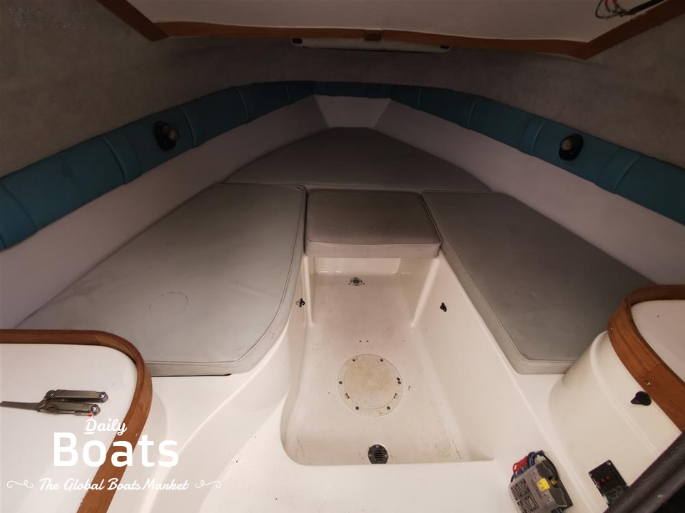 1993 Celebrity 2300 Fish Hawk for sale. View price, photos and Buy 1993