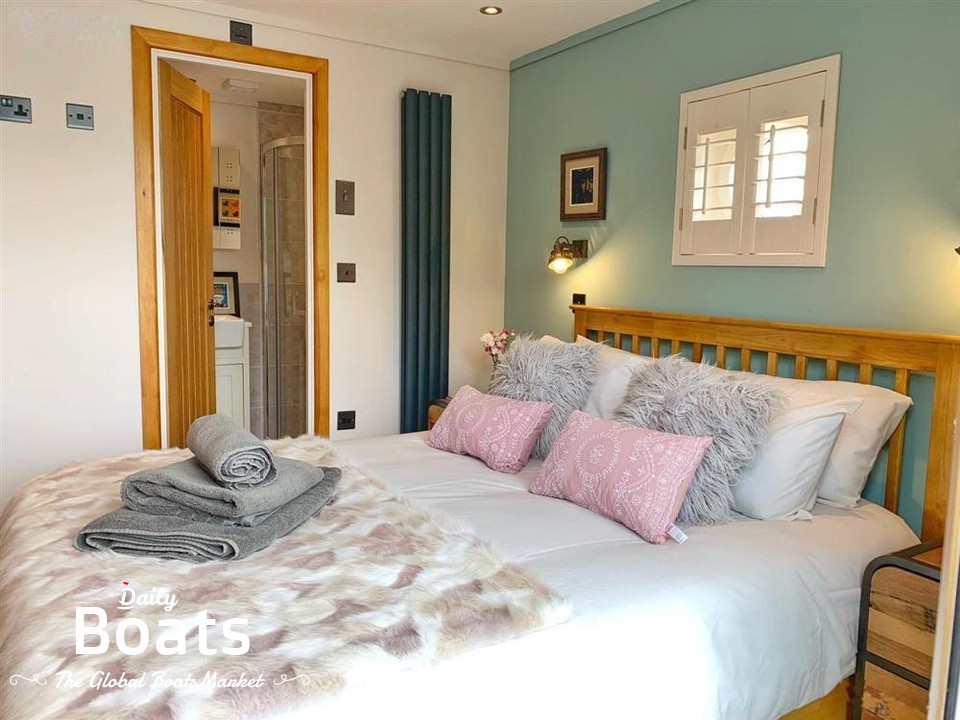 2022 Houseboat Floating Lodge To Rent for sale. View price, photos and