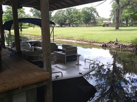 2012 Hurricane Fun Deck 220