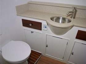 2004 Huckins Gurnet 36 на продажу