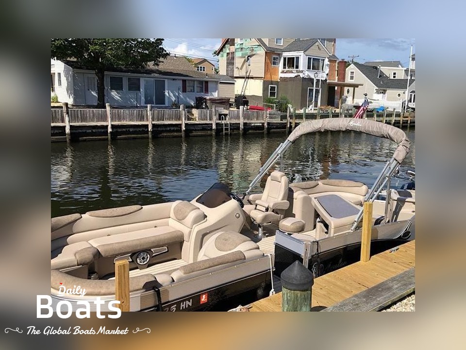 2019 Avalon Pontoon Boats Catalina 2585 Entertainer for sale. View
