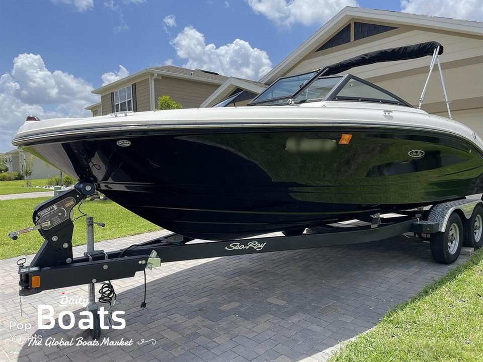 2019 Sea Ray Boats 210 Spx for sale. View price, photos and Buy 2019