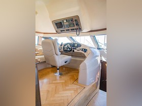 2007 Carver Yachts Voyager 560