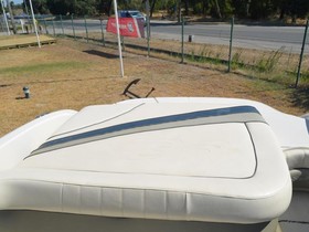 2005 Sea Ray Boats 220 na prodej