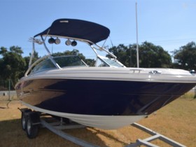2005 Sea Ray Boats 220 na prodej