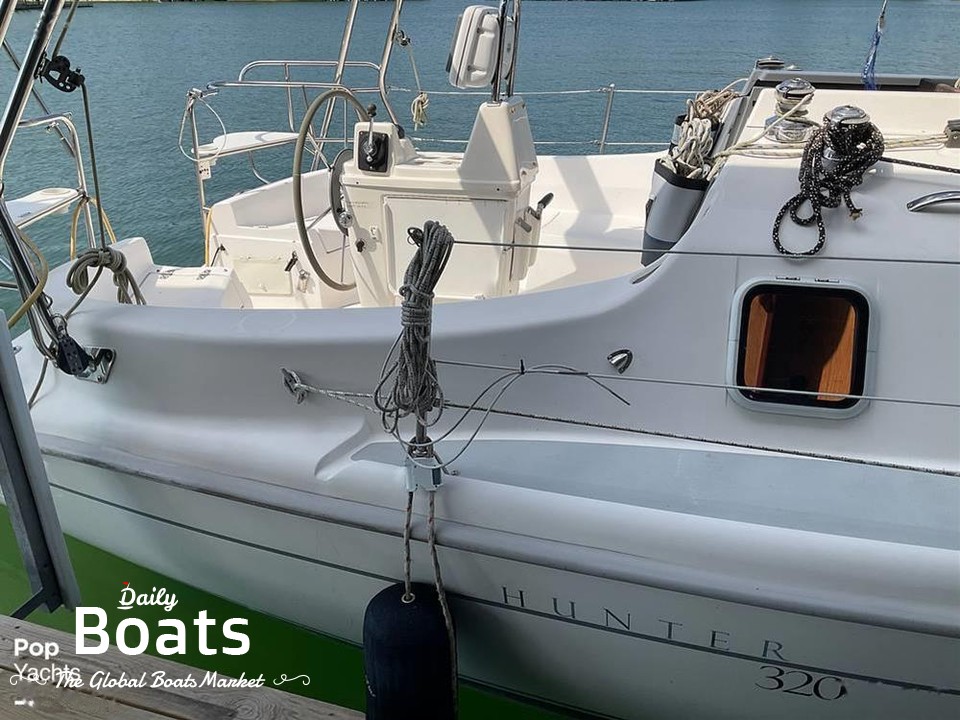 2001 Hunter 320 for sale. View price, photos and Buy 2001 Hunter 320 ...