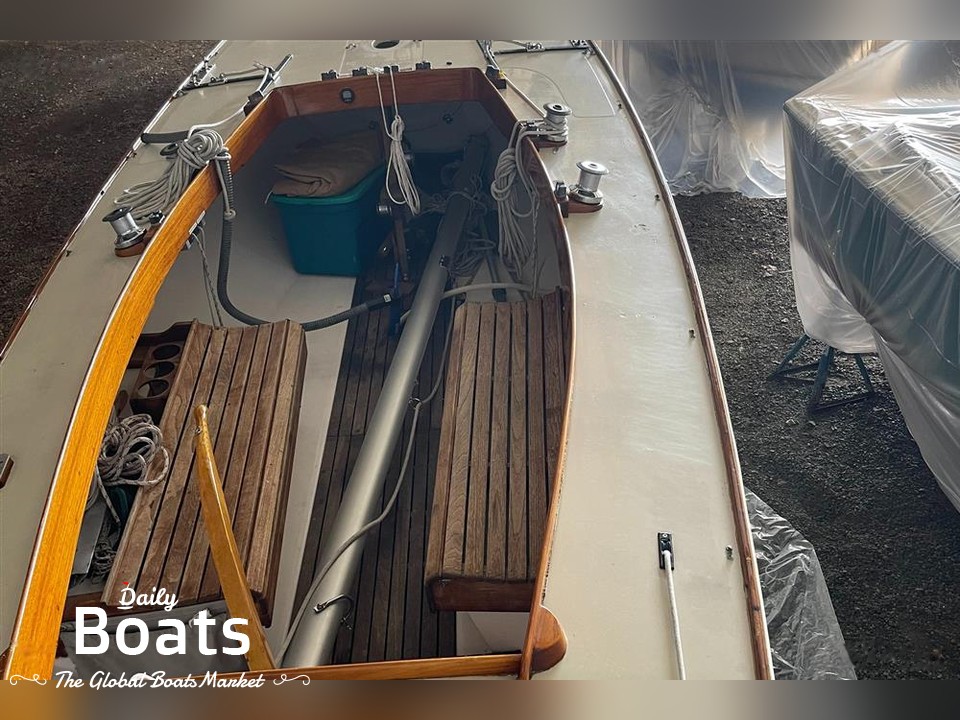 2001 Cape Cod Boat Builders Shields 30 for sale. View price, photos and