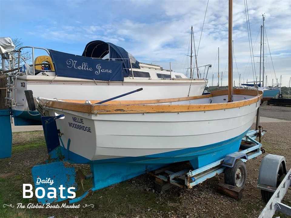 1985 Lake & Bay Traditional Open Day Boat for sale. View price, photos and Buy 1985 Lake & Bay
