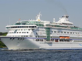 Commercial Boats Cruise Ship 1.800 / 2.000 Passengers
