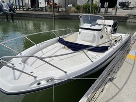 2012 Boston Whaler Boats 230 Dauntless