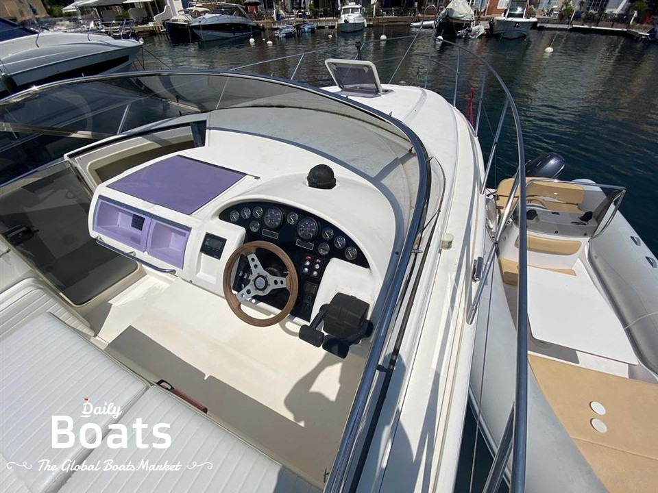 1994 Princess Riviera 32 for sale. View price, photos and Buy 1994