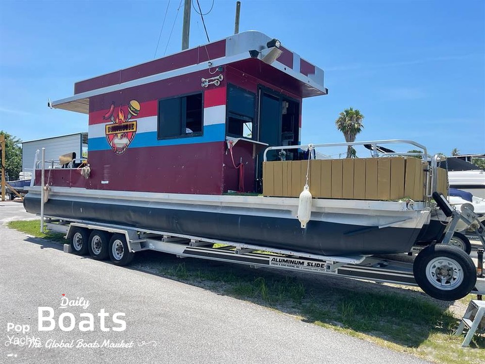 2015 Avalon Pontoon Boats 3200 Grand Island for sale. View price