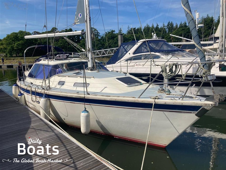 1990 Westerly Riviera 35 for sale. View price, photos and Buy 1990