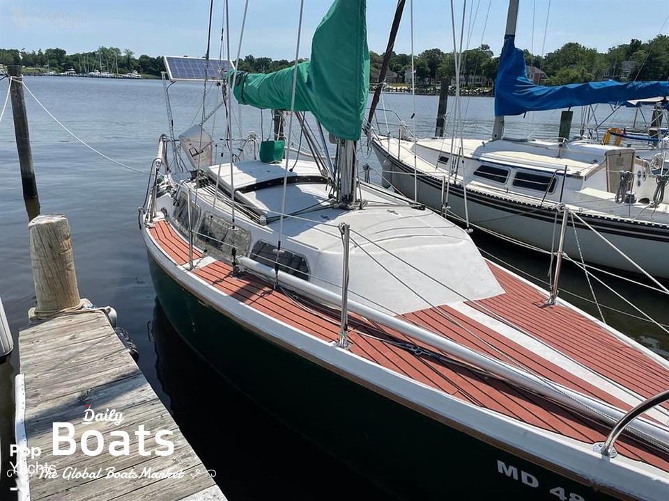 1974 Catalina Yachts 27 for sale. View price, photos and Buy 1974