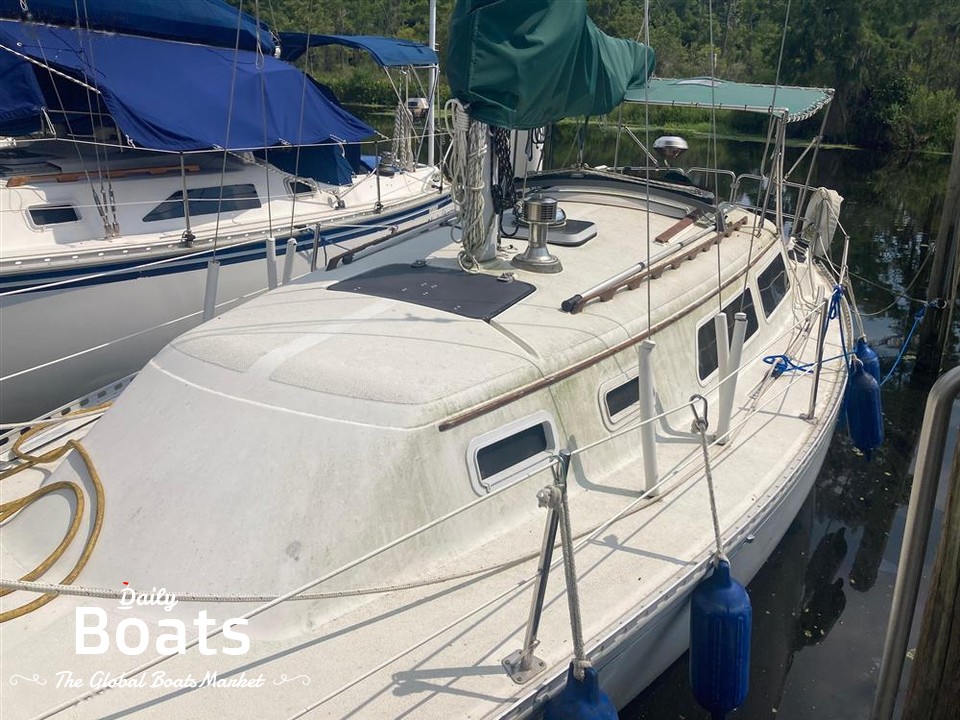 1984 Islander Sailboats Bahama 30 for sale. View price, photos and Buy