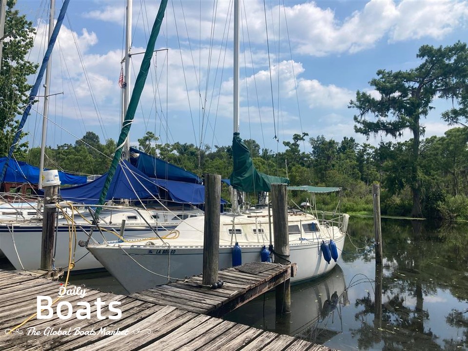1984 Islander Sailboats Bahama 30 for sale. View price, photos and Buy