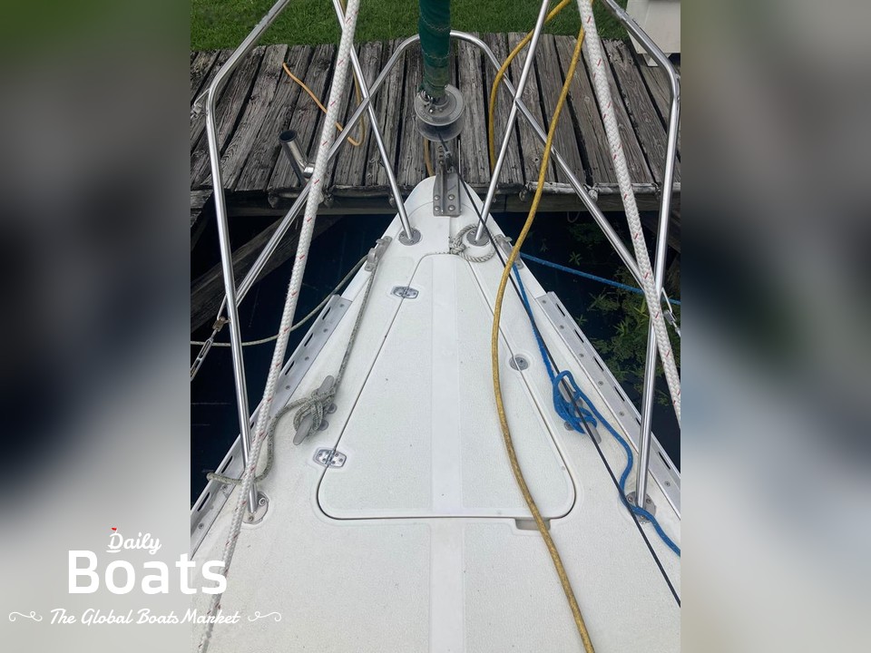 1984 Islander Sailboats Bahama 30 for sale. View price, photos and Buy