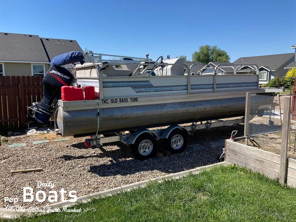 1988 Newman Pontoon Boats 20 for sale. View price, photos and Buy 1988