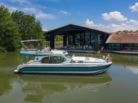Nicols Yacht Quattro Fly C Management Boat