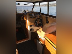 1985 Schweizer Bateaux Cabin 750