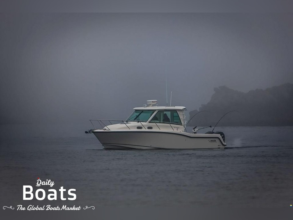 Boston Whaler 325 Conquest Pilothouse for sale. View price, photos and