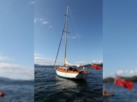 1945 A. King Classic Teak Sloop for sale