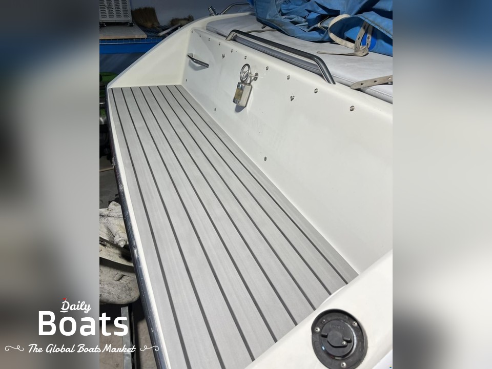 1989 Four Winns Sundowner 205 for sale. View price, photos and Buy 1989