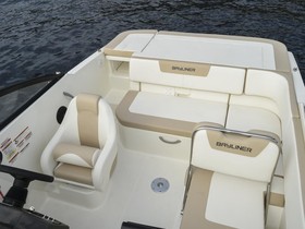 2023 Bayliner Vr5 Cuddy