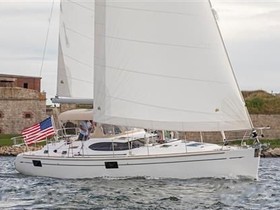 Hylas 48