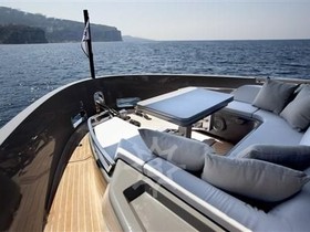 2015 Arcadia 85'