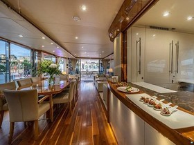 2014 Sunseeker 28 Metre Yacht на продаж