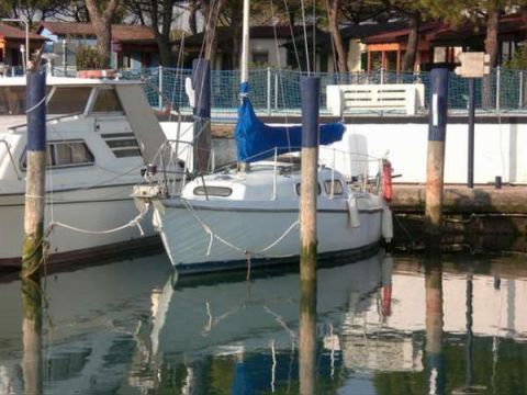 1973 Neptune 22