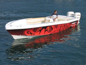 2013 Ocean Master (US) 27' Runabout
