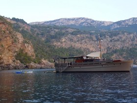  James A. Silver 58 Motor Yacht